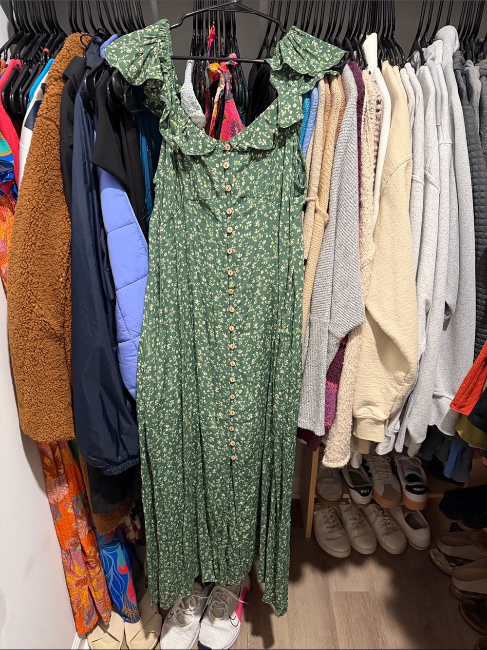Green floral mod boutique midi dress